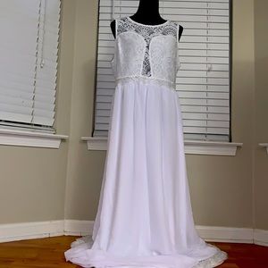 White Lace and Chiffon Fashion to Figure Dress